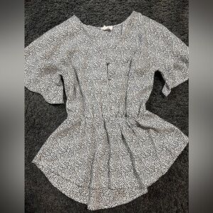 Sienna Sky Gray and White Flutter Sleeve Peplum Blouse